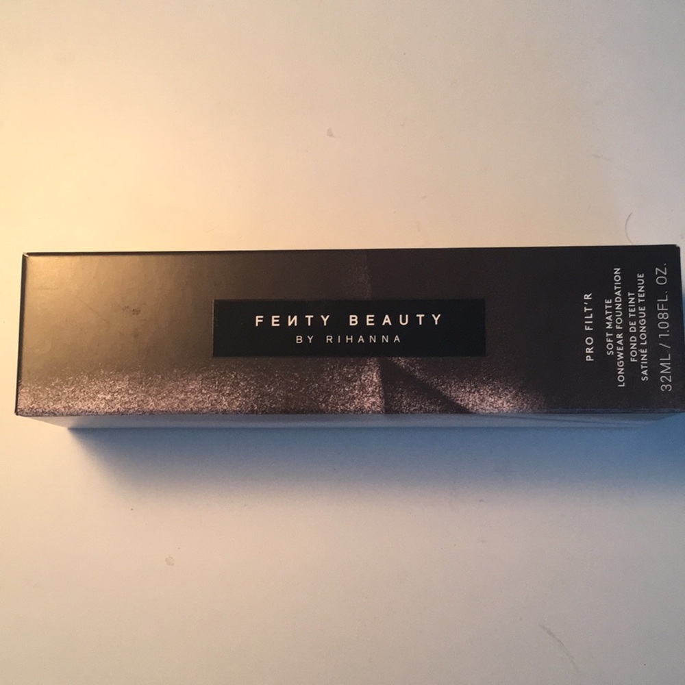 NWT Rihanna Fenty Beauty foundation 130 - Picture 3 of 5